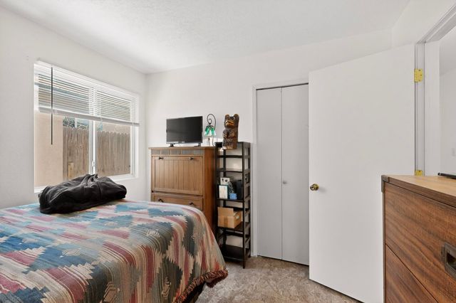 593 Clayton Meadows Drive NE, Rio Rancho, NM 87144