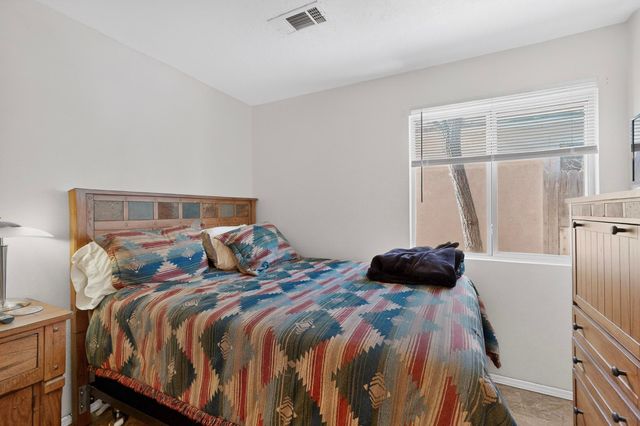 593 Clayton Meadows Drive NE, Rio Rancho, NM 87144