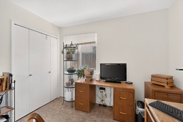 593 Clayton Meadows Drive NE, Rio Rancho, NM 87144