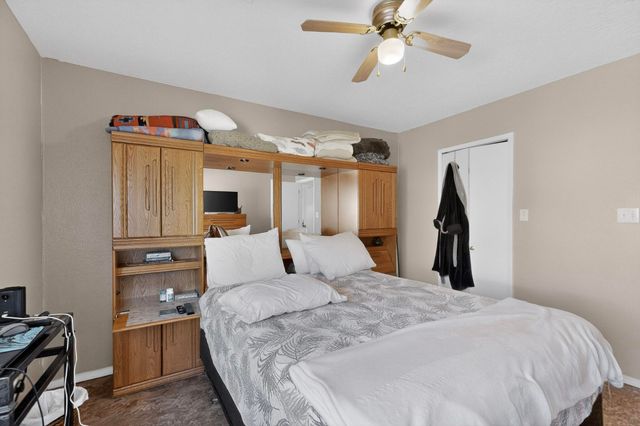 593 Clayton Meadows Drive NE, Rio Rancho, NM 87144