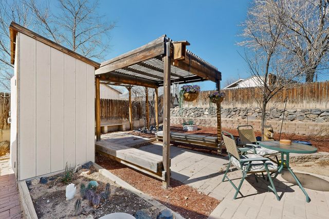 593 Clayton Meadows Drive NE, Rio Rancho, NM 87144