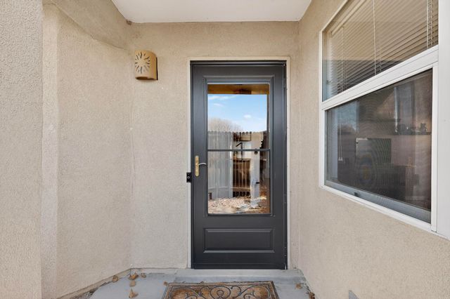 593 Clayton Meadows Drive NE, Rio Rancho, NM 87144