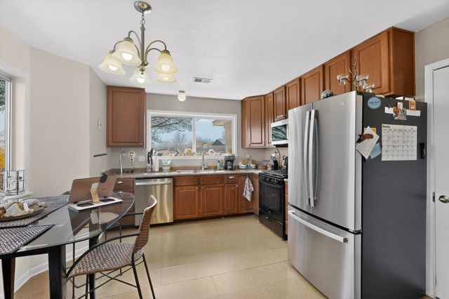 593 Clayton Meadows Drive NE, Rio Rancho, NM 87144