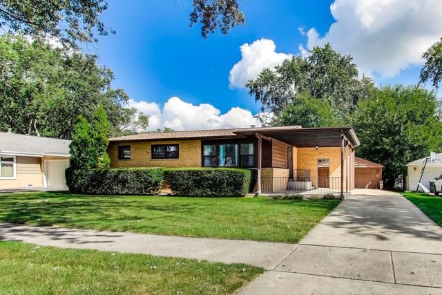 315 N Drury Lane, Arlington Heights, IL 60004