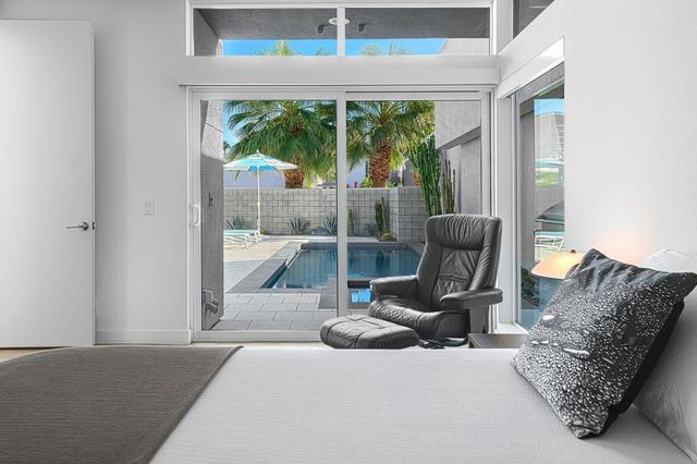 425 Suave Lane, Palm Springs, CA 92262