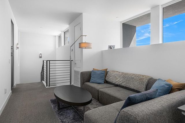 425 Suave Lane, Palm Springs, CA 92262