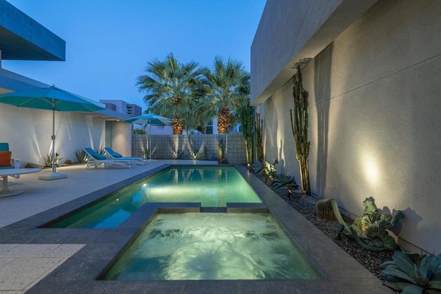 425 Suave Lane, Palm Springs, CA 92262