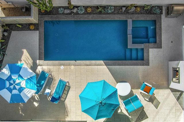 425 Suave Lane, Palm Springs, CA 92262