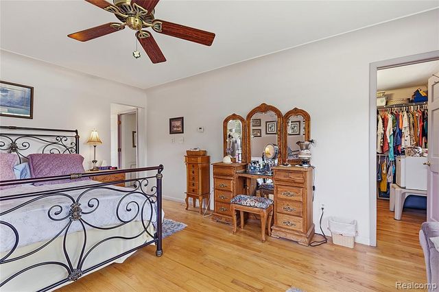 4925 S Huron River Drive, Flat Rock, MI 48134