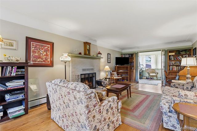 4925 S Huron River Drive, Flat Rock, MI 48134