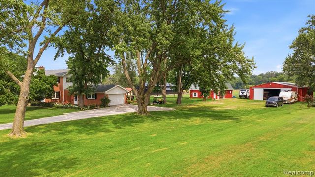 4925 S Huron River Drive, Flat Rock, MI 48134
