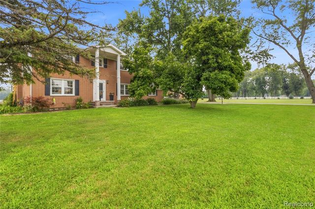 4925 S Huron River Drive, Flat Rock, MI 48134