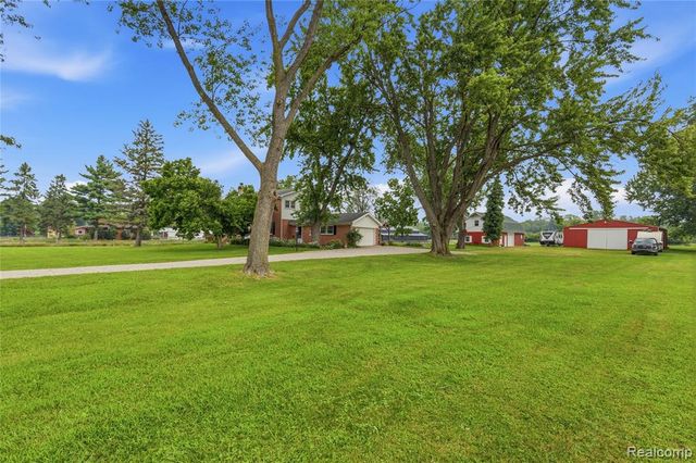 4925 S Huron River Drive, Flat Rock, MI 48134