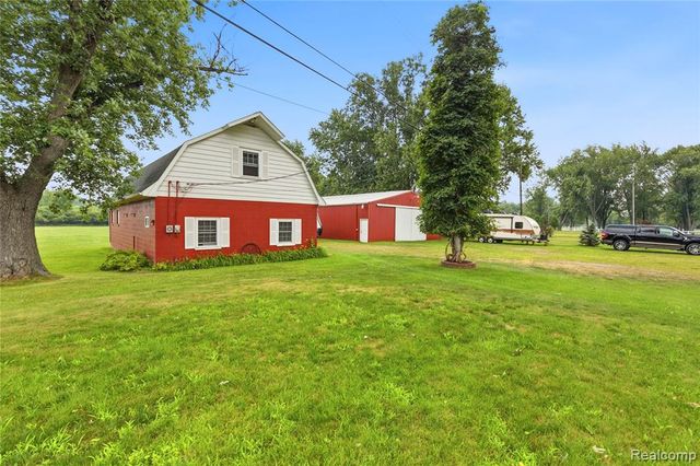 4925 S Huron River Drive, Flat Rock, MI 48134