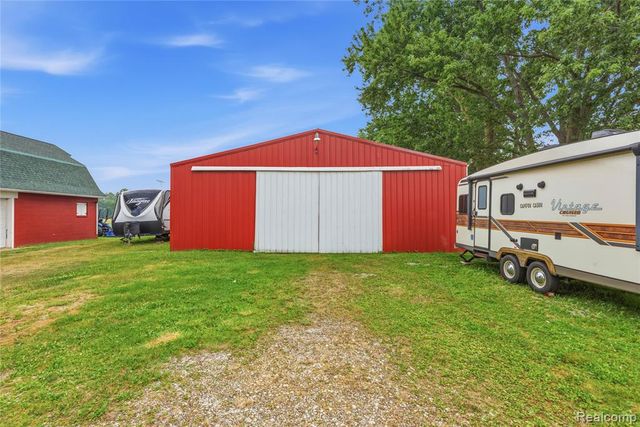 4925 S Huron River Drive, Flat Rock, MI 48134