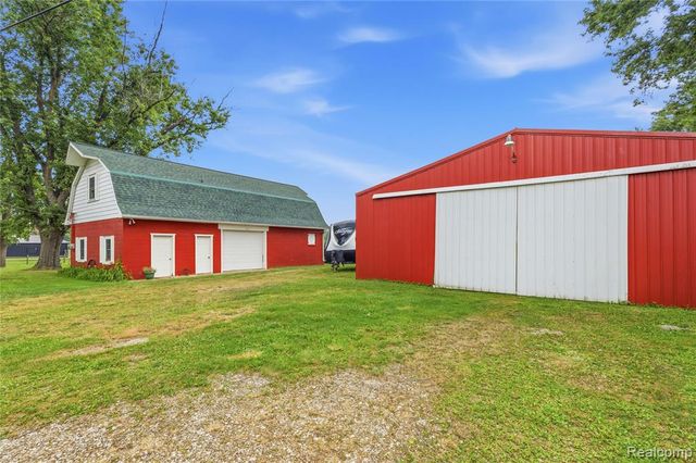 4925 S Huron River Drive, Flat Rock, MI 48134