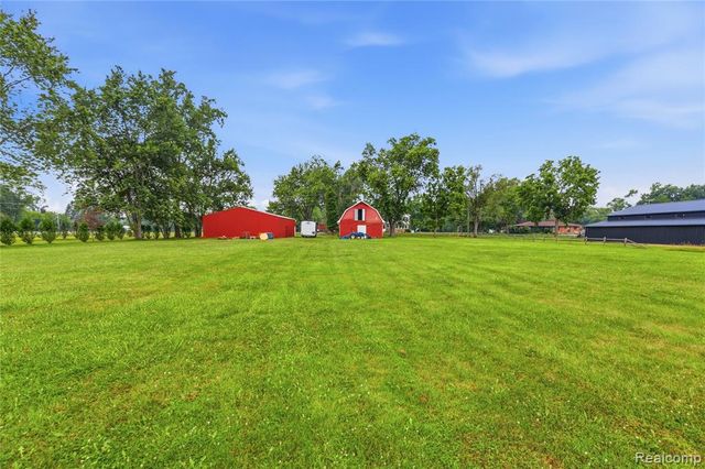 4925 S Huron River Drive, Flat Rock, MI 48134