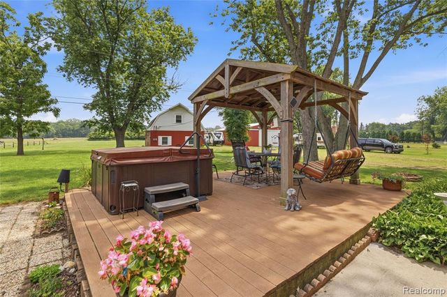 4925 S Huron River Drive, Flat Rock, MI 48134