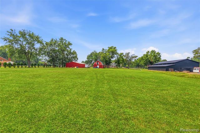 4925 S Huron River Drive, Flat Rock, MI 48134