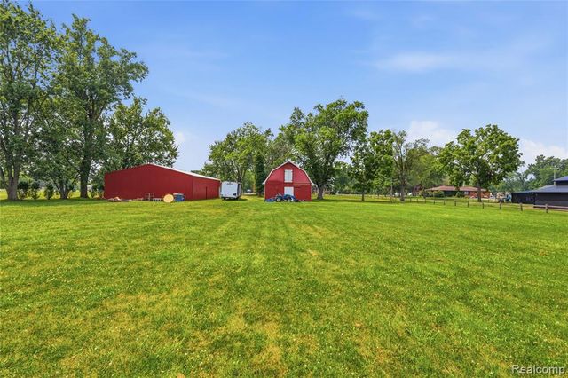 4925 S Huron River Drive, Flat Rock, MI 48134