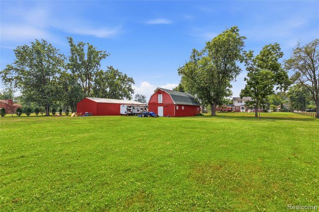 4925 S Huron River Drive, Flat Rock, MI 48134