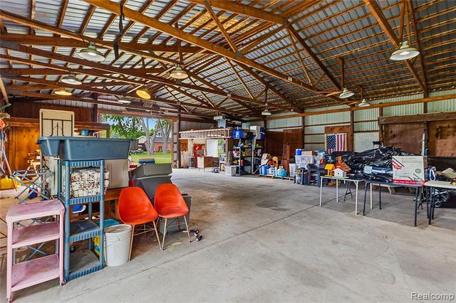 4925 S Huron River Drive, Flat Rock, MI 48134