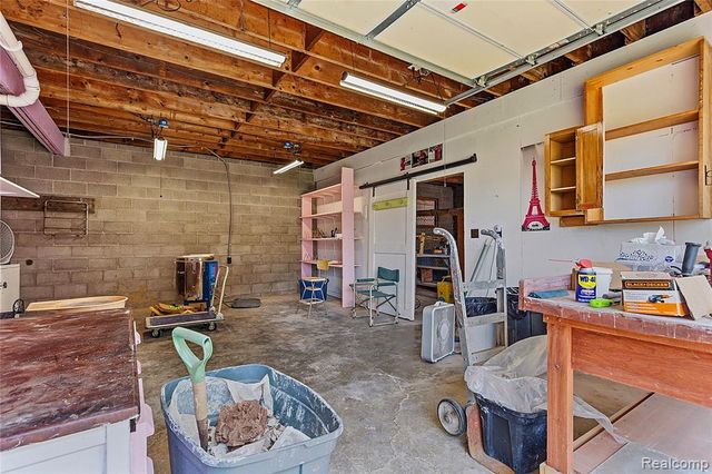 4925 S Huron River Drive, Flat Rock, MI 48134
