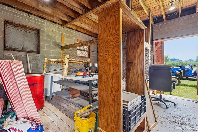 4925 S Huron River Drive, Flat Rock, MI 48134