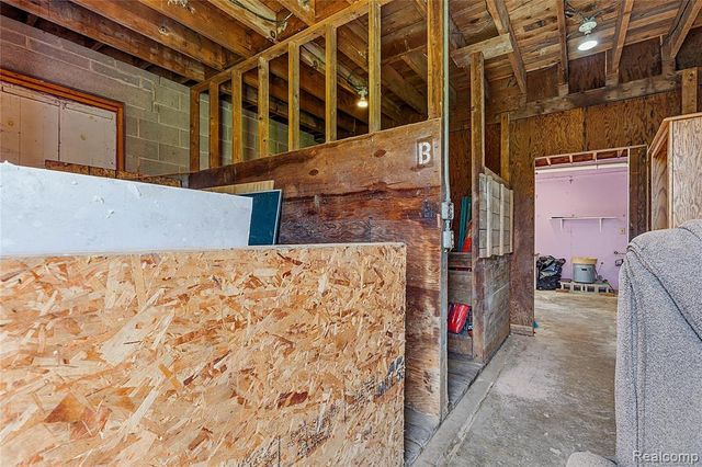4925 S Huron River Drive, Flat Rock, MI 48134