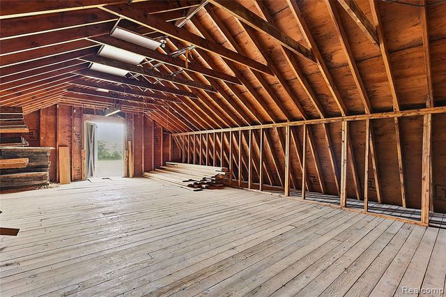 4925 S Huron River Drive, Flat Rock, MI 48134