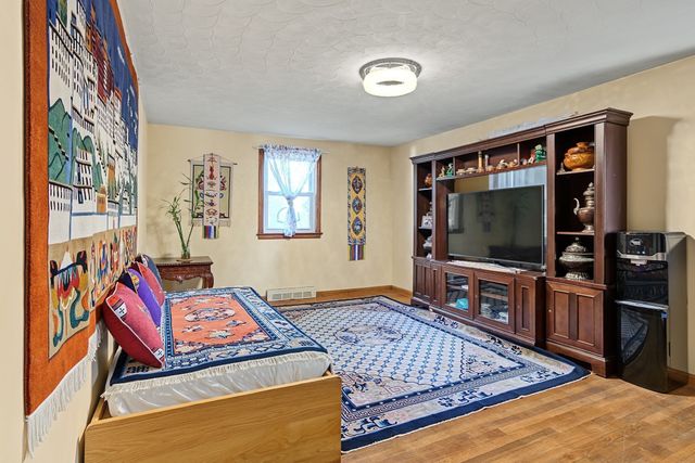 77 Progressive St, Worcester, MA 01604