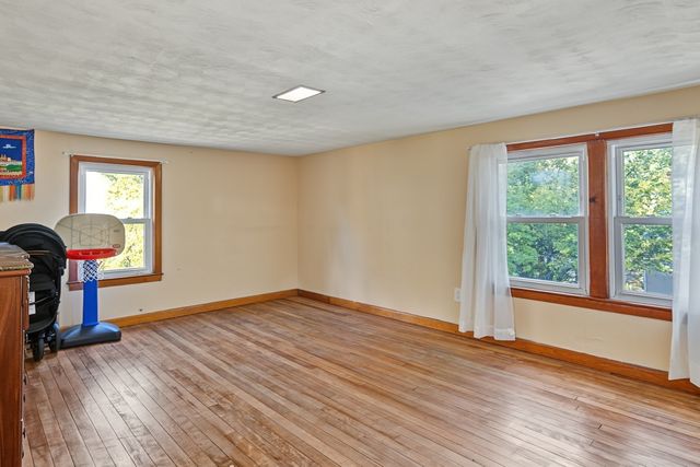 77 Progressive St, Worcester, MA 01604