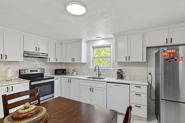 77 Progressive St, Worcester, MA 01604