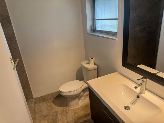 100 NW 27th Street, Pompano Beach, FL 33064