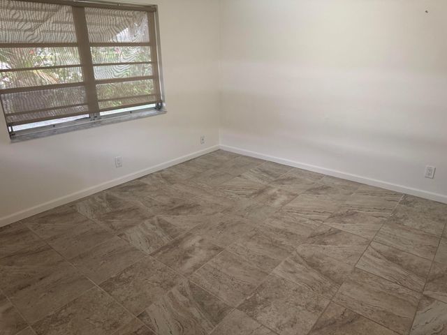 100 NW 27th Street, Pompano Beach, FL 33064