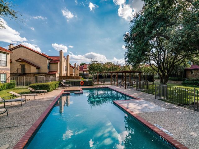 4130 Proton Drive 44D, Addison, TX 75001