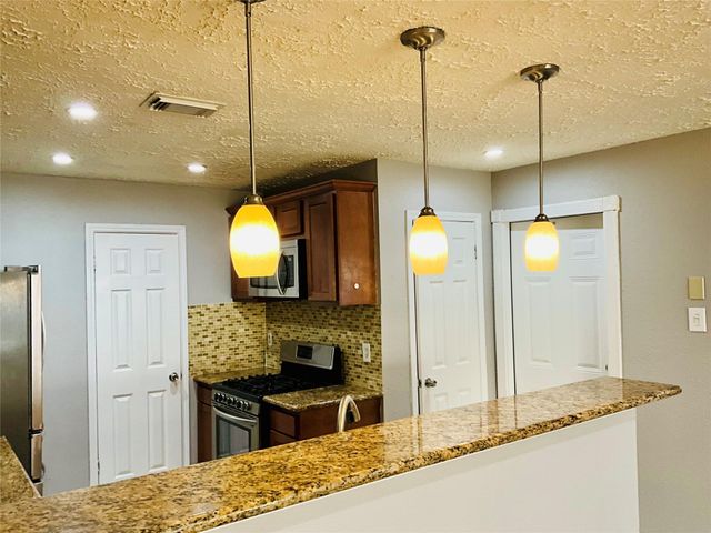 11827 Moss Branch Road, Houston, TX 77043