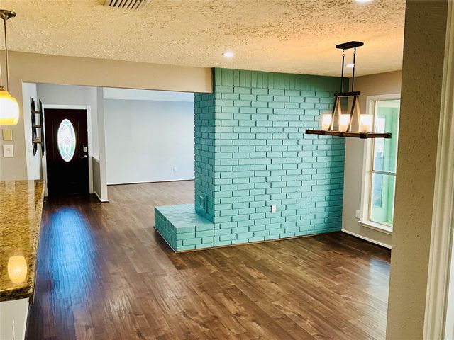 11827 Moss Branch Road, Houston, TX 77043