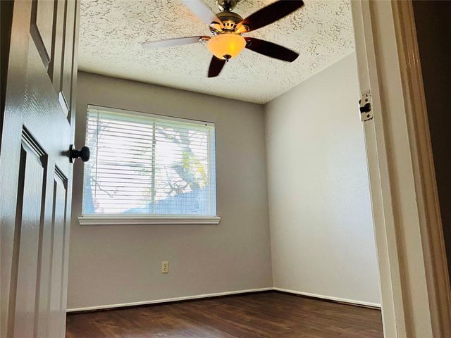 11827 Moss Branch Road, Houston, TX 77043