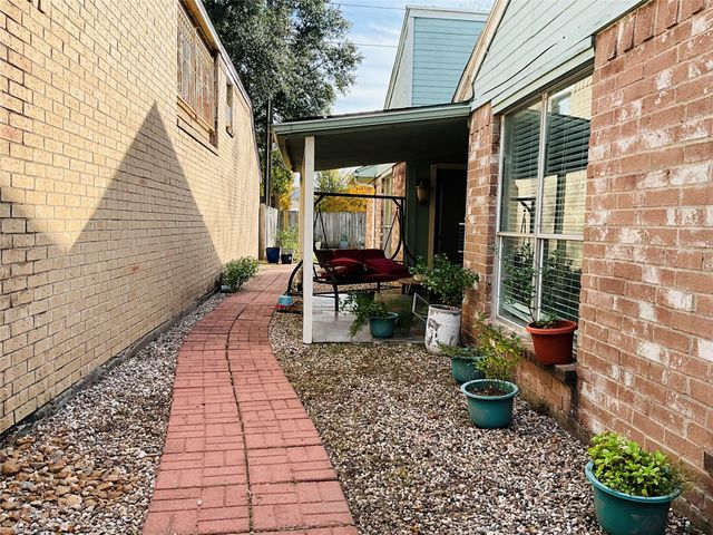 11827 Moss Branch Road, Houston, TX 77043