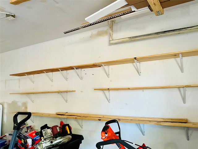 11827 Moss Branch Road, Houston, TX 77043