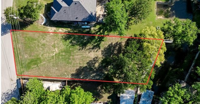 1115 E Lake Drive, Weatherford, TX 76087