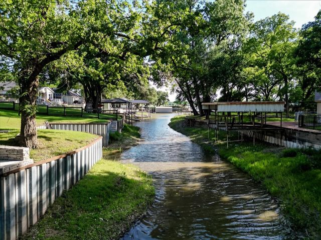 1115 E Lake Drive, Weatherford, TX 76087
