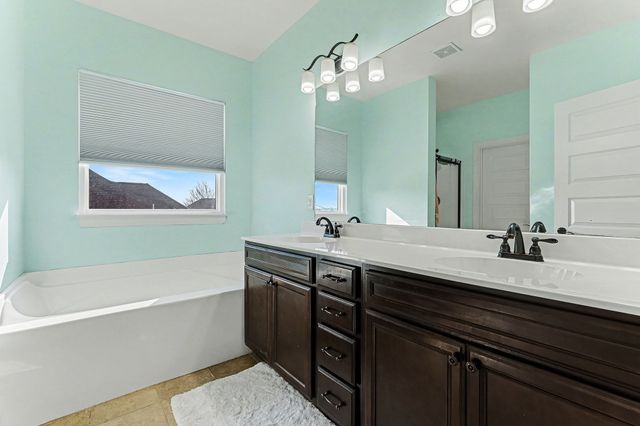 515 McGrath Dr, Smyrna, TN 37167