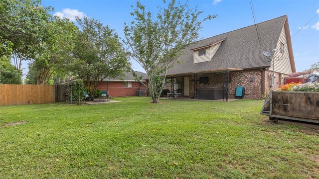 702 Amherst Lane, Deer Park, TX 77536