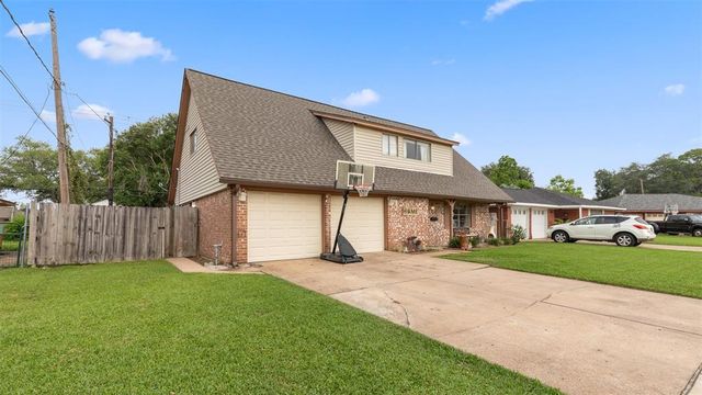 702 Amherst Lane, Deer Park, TX 77536