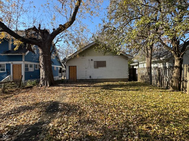 621 N Grant Avenue, Indianapolis, IN 46201