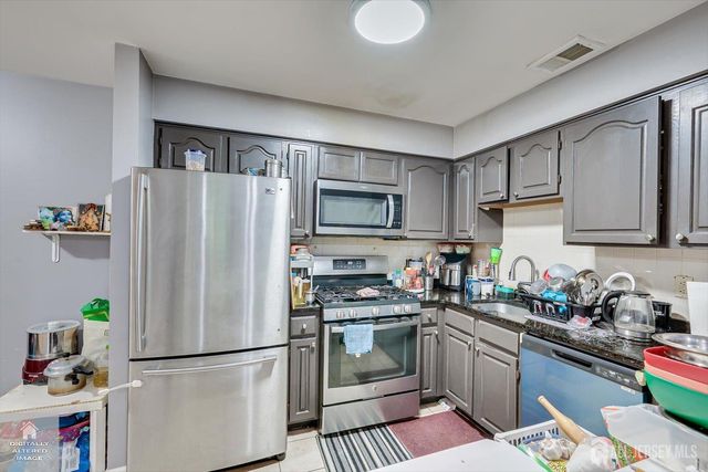1626 Waterford Drive, Edison, NJ 08817