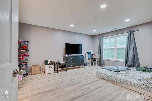 1626 Waterford Drive, Edison, NJ 08817