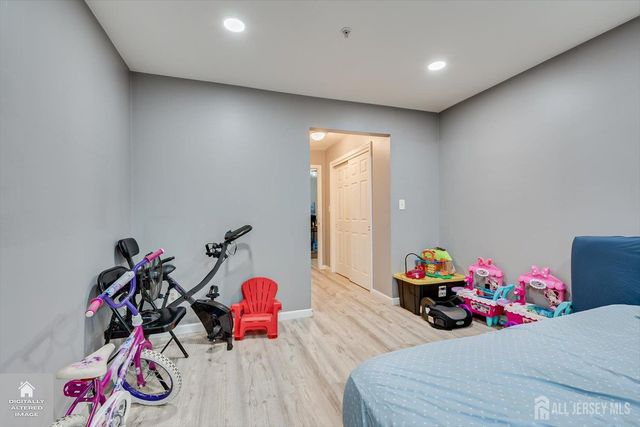 1626 Waterford Drive, Edison, NJ 08817